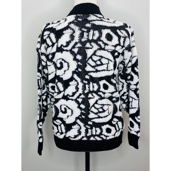 Vintage 80s Black White Sweater Women Medium Casual Preppy Retro Bold Floral - Picture 4 of 7